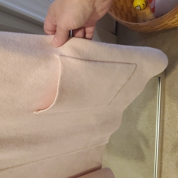 The Long Travel Coat | Light Pink - Burgess - Picture 5 of 8